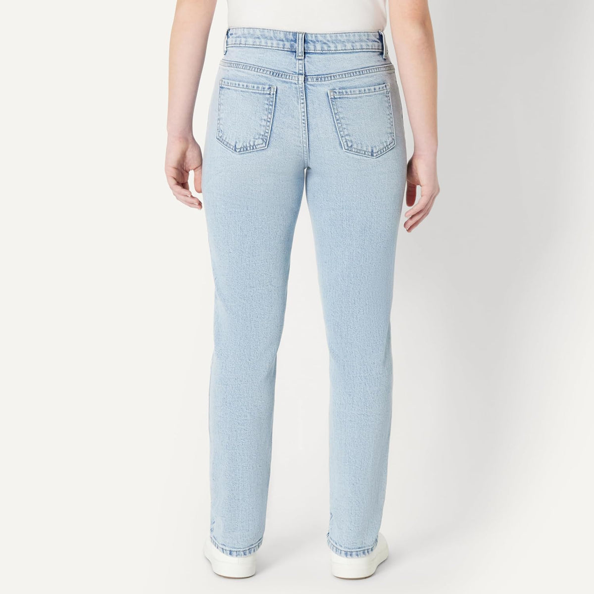 Amazon Essentials Girls' Medium Stretch Mid-Rise Straight-Fit Jean